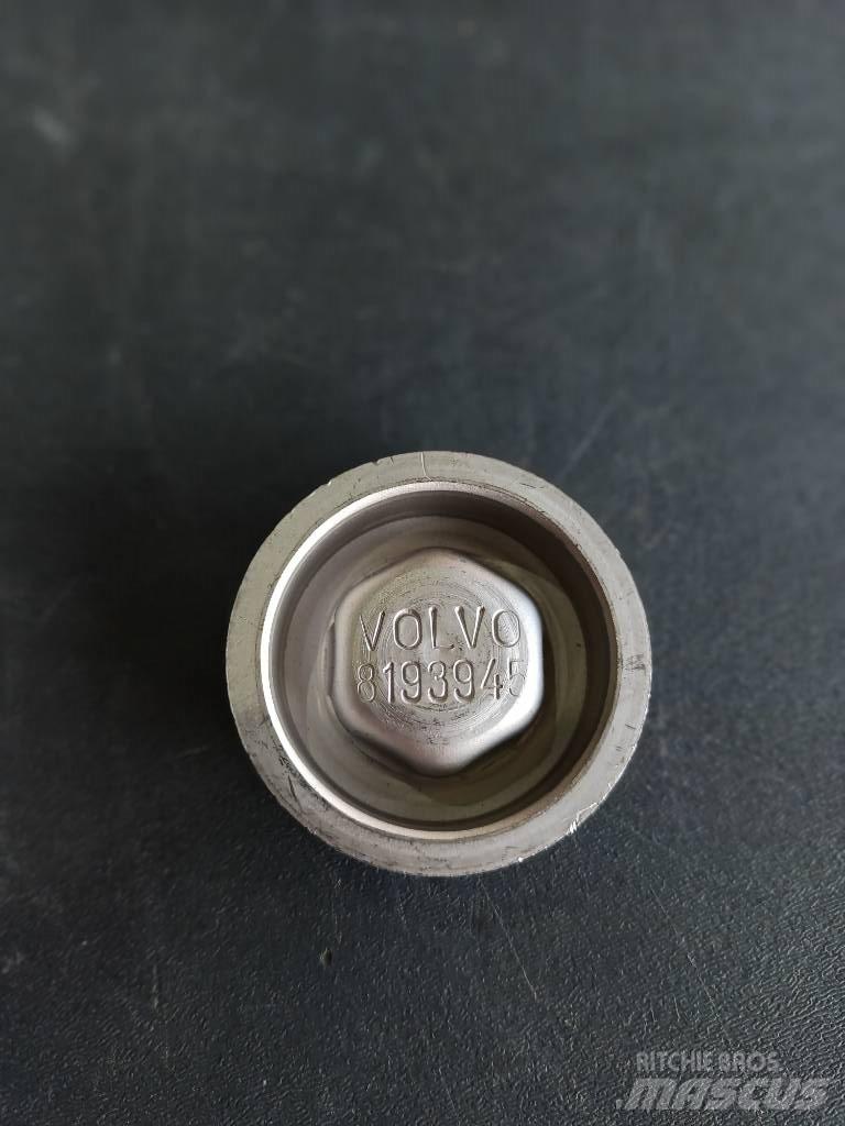 Volvo PLUG 8193945 Двигуни