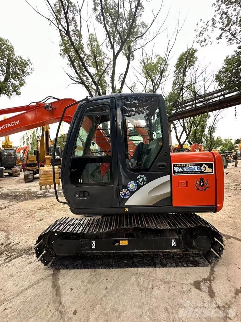 Hitachi 70 Гусеничні екскаватори