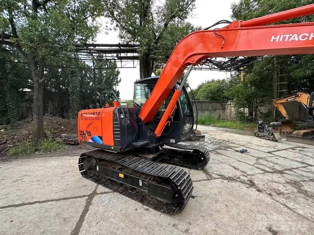 Hitachi 70 Гусеничні екскаватори