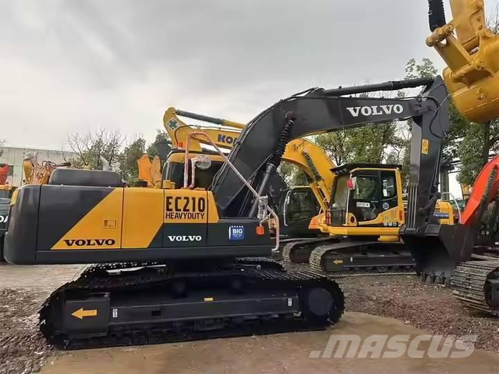Volvo EC210D Гусеничні екскаватори
