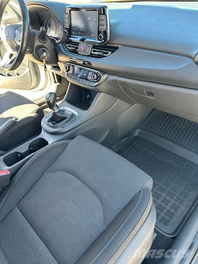 Hyundai I30 Автомобілі