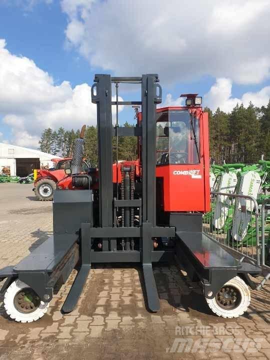Combilift C 4500 Бокові навантажувачі