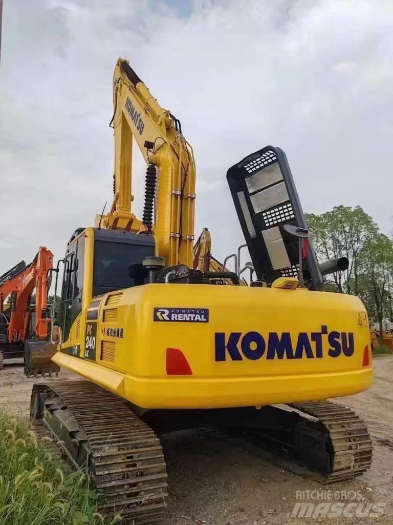 Komatsu 240LC-8 Гусеничні екскаватори
