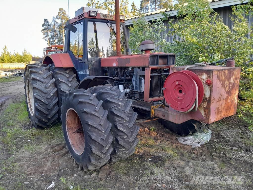 CASE 1455 Трактори