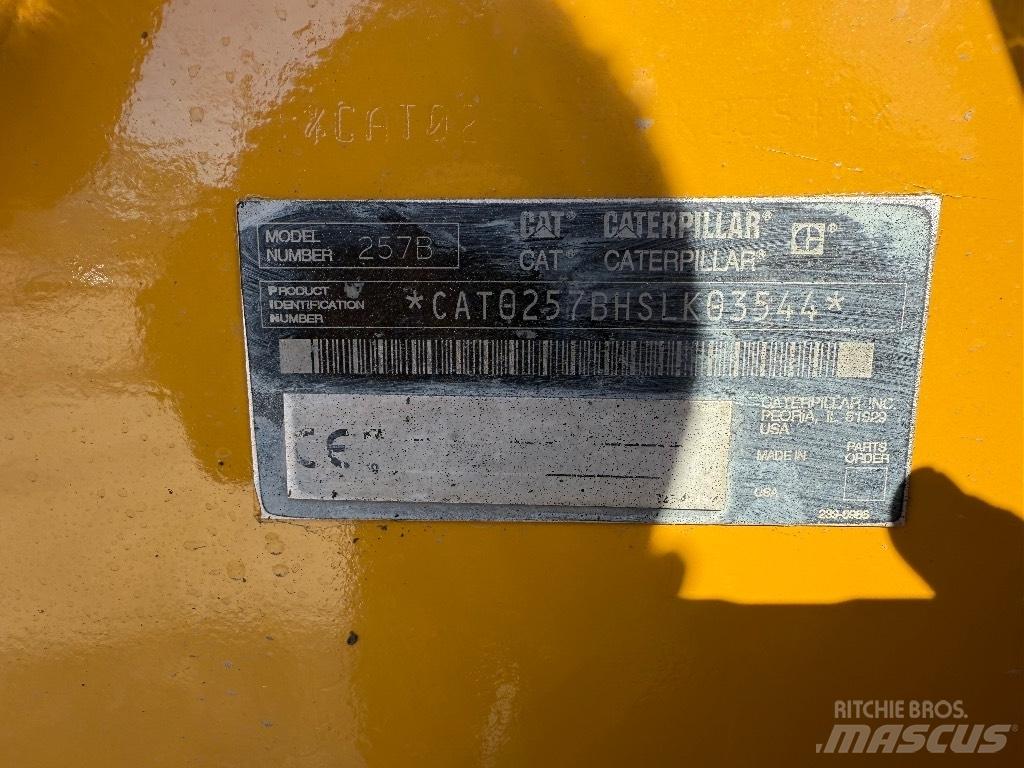 CAT 257 B Гусеничні вантажники