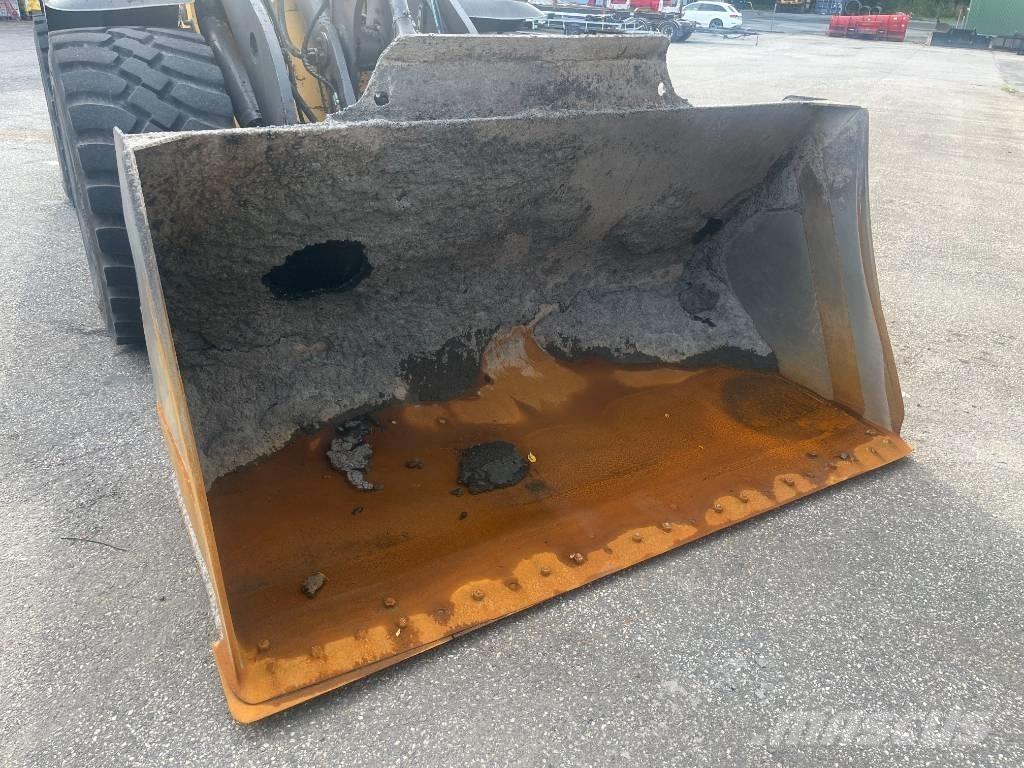 Volvo L 90 H Фронтальні навантажувачі