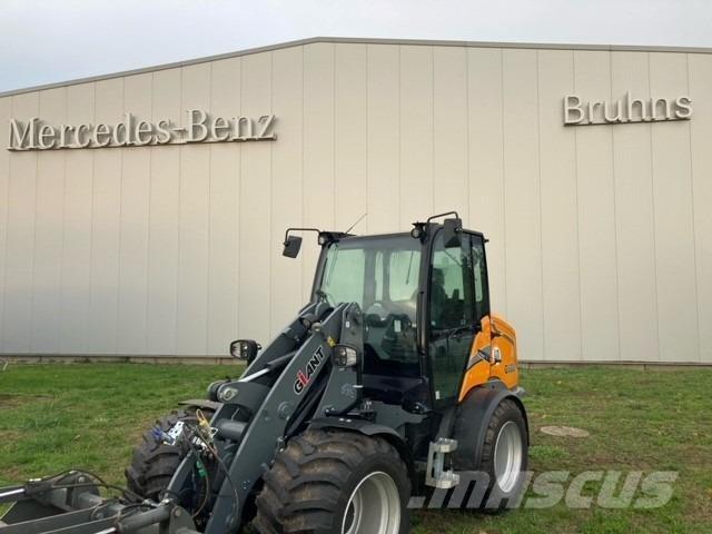 GiANT G5000 Фронтальні навантажувачі