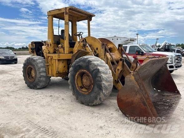 CAT 950 Фронтальні навантажувачі