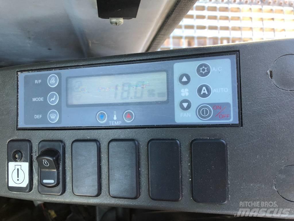 Kobelco E 305 Гусеничні екскаватори