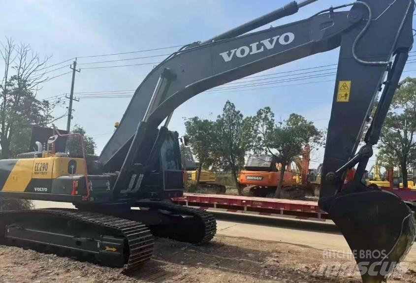 Volvo EC290 Гусеничні екскаватори
