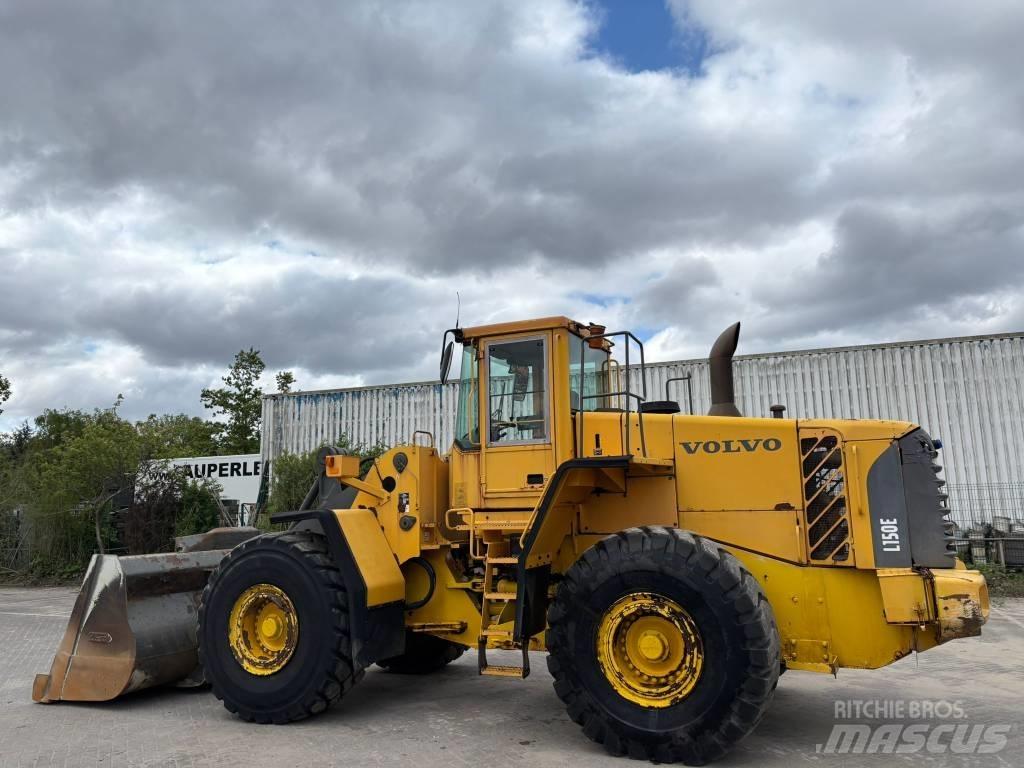 Volvo L 150 E Фронтальні навантажувачі