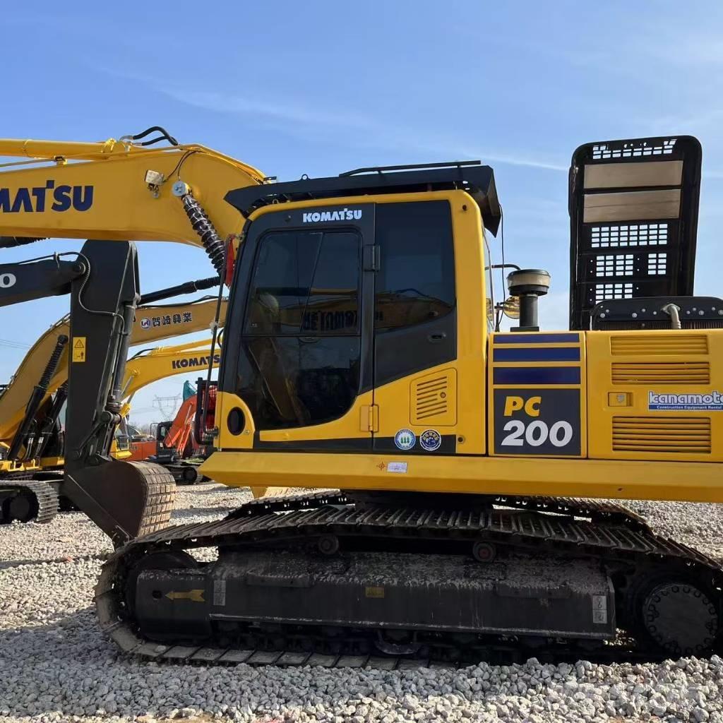 Komatsu PC 200 Гусеничні екскаватори