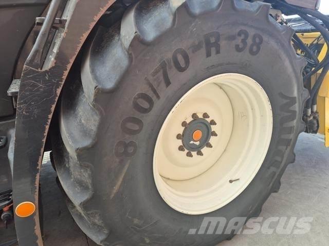 New Holland FR700 Кормозбиральні комбайни