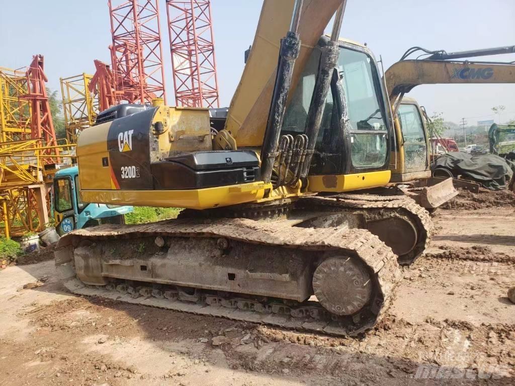 CAT 320 D Гусеничні екскаватори