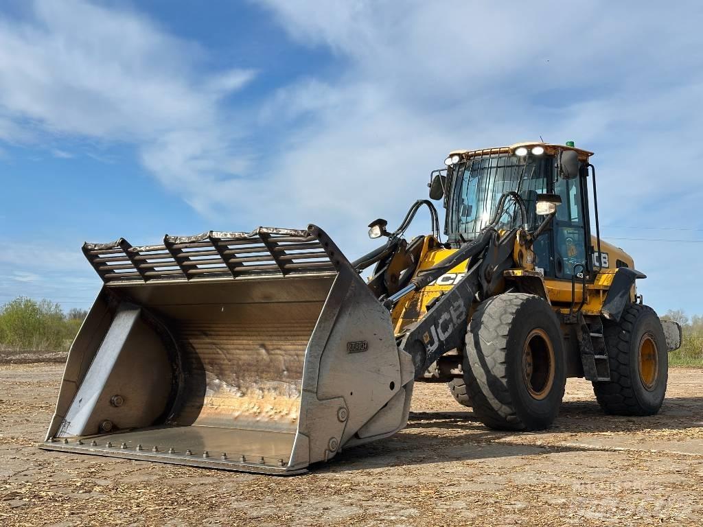 JCB 437 HT Фронтальні навантажувачі
