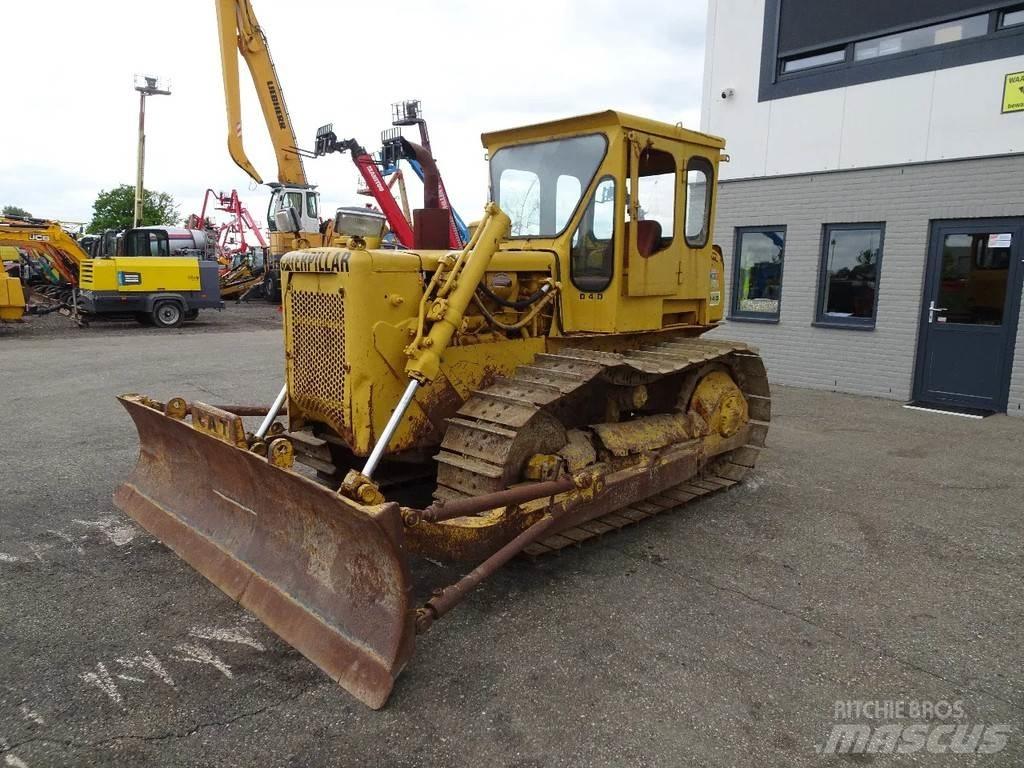 CAT D4D Гусеничні бульдозери