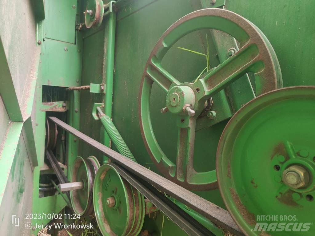 John Deere 1075 Зернозбиральні комбайни