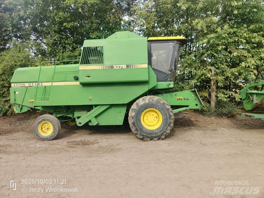 John Deere 1075 Зернозбиральні комбайни