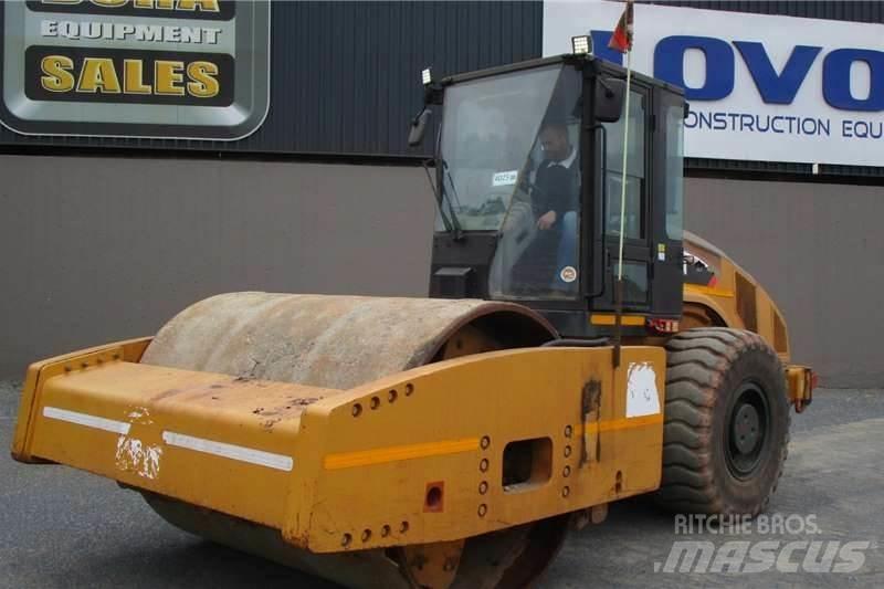 CAT CS76XT Комбіновані катки