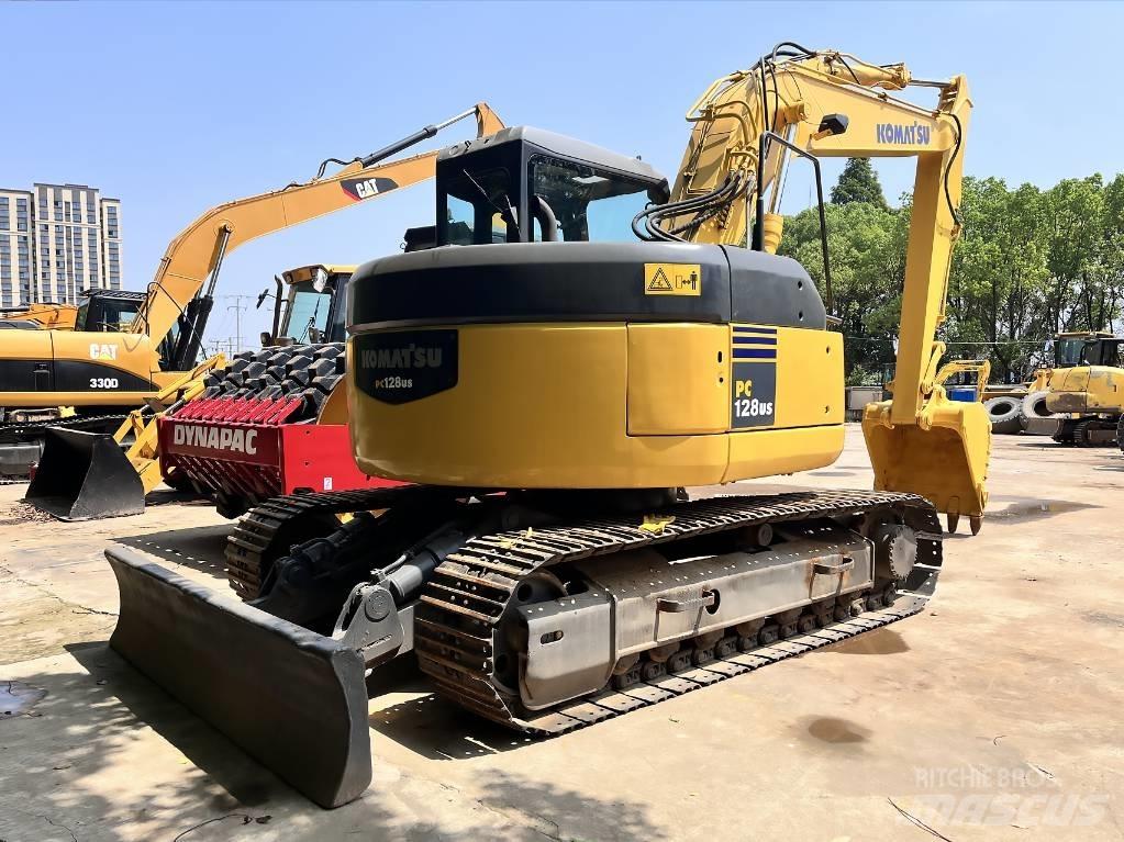 Komatsu PC 128 Гусеничні екскаватори