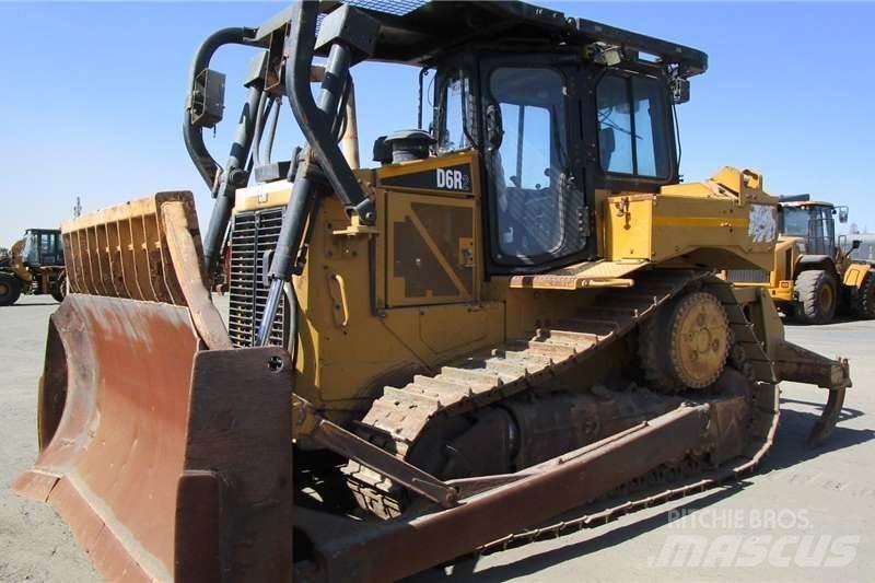 CAT D6R2 Гусеничні бульдозери