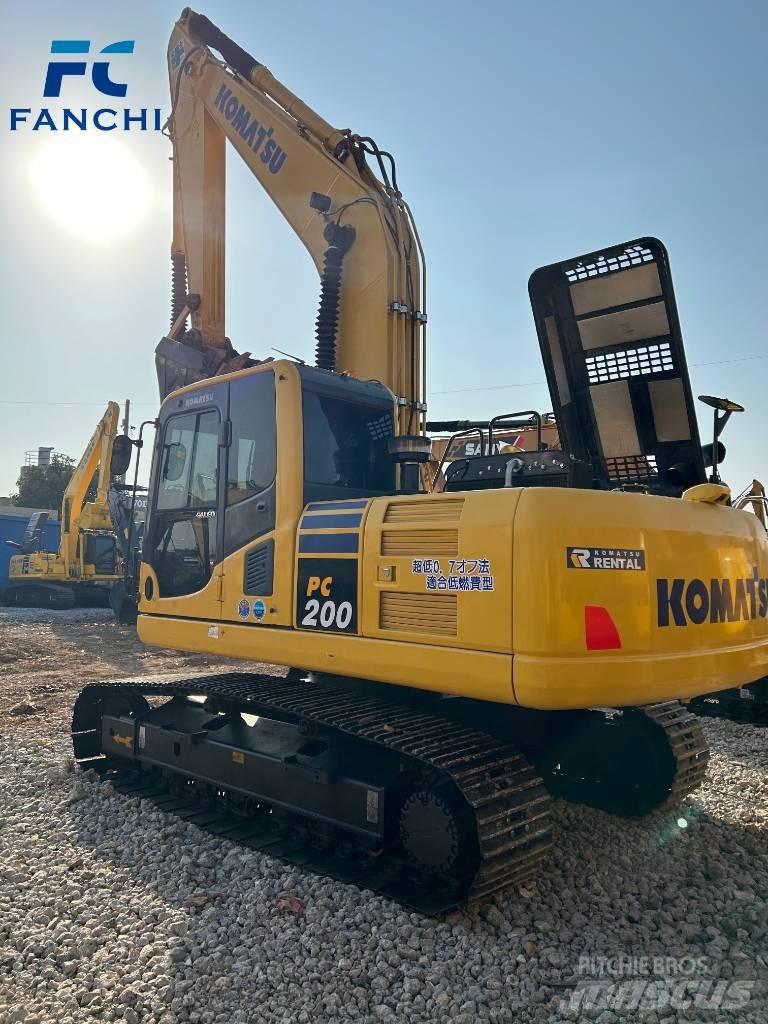 Komatsu PC 200-8 Гусеничні екскаватори