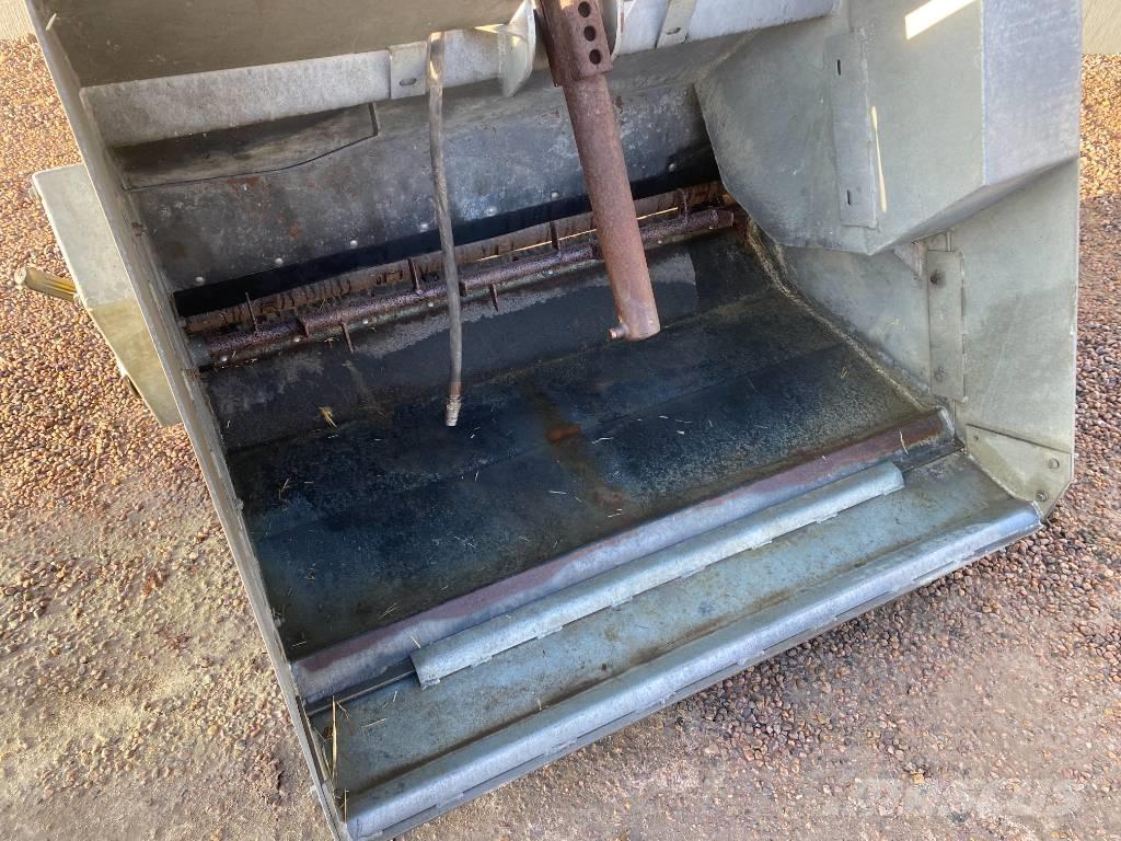 Fjärås 600/1350 Піскорозкидувачі