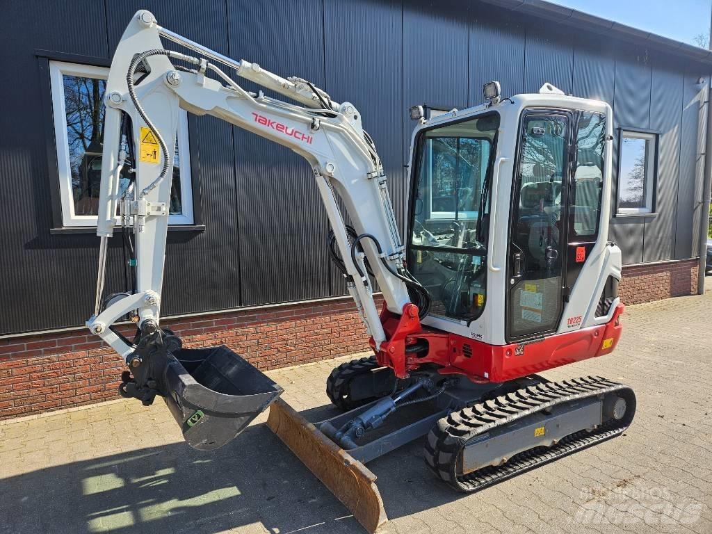 Takeuchi TB 225 Міні-екскаватори < 7т