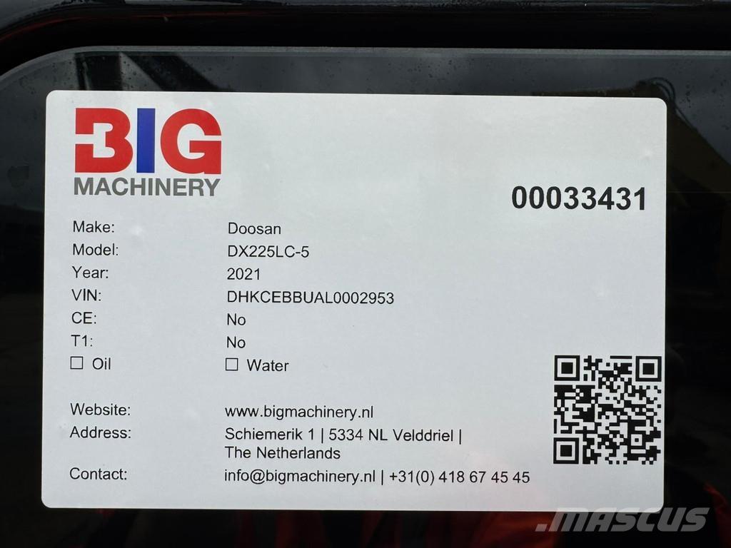 Doosan DX225LC-5 Гусеничні екскаватори