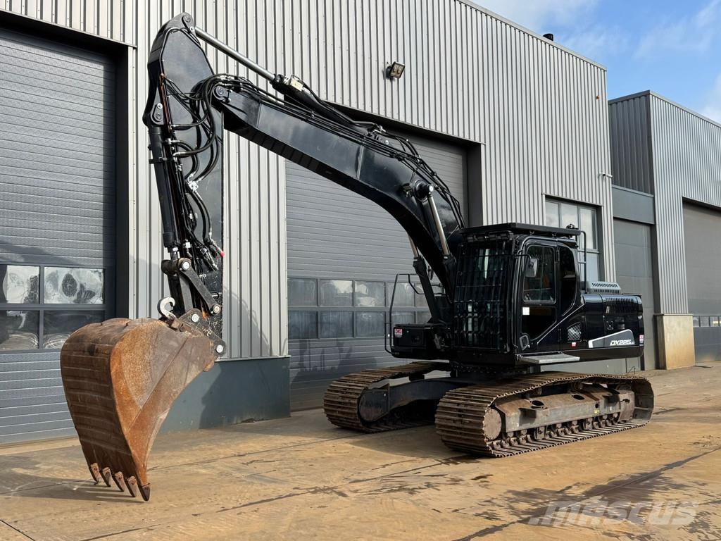 Doosan DX225LC-5 Гусеничні екскаватори