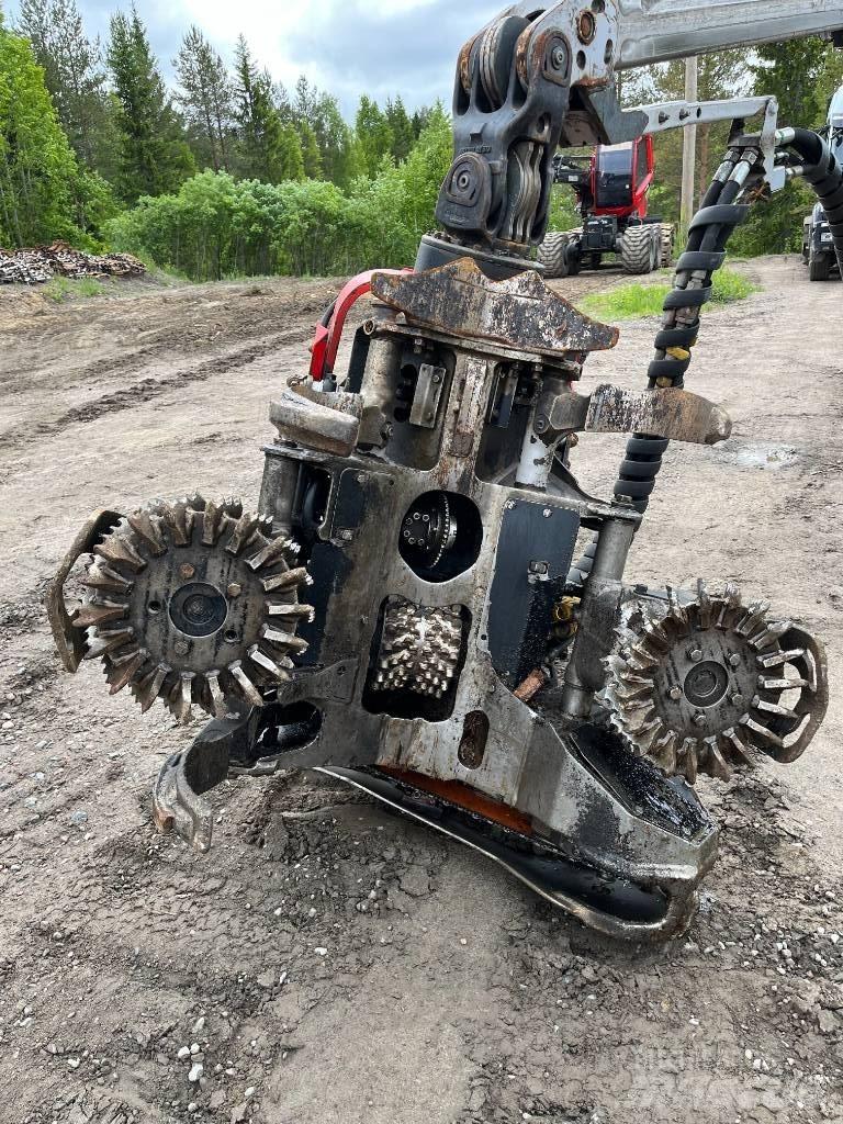 Komatsu 901 Харвестери
