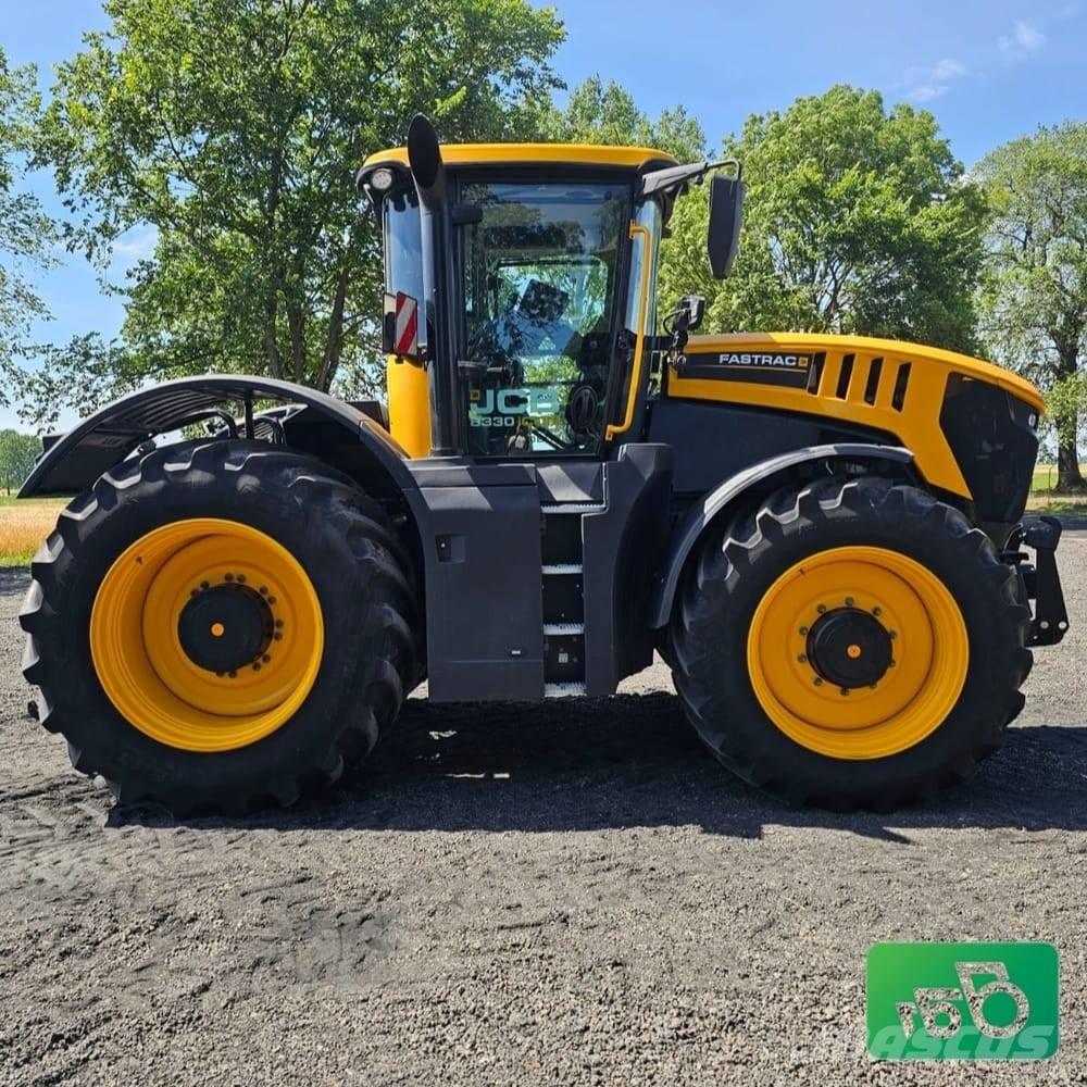 JCB FASTRAC 8330 Трактори