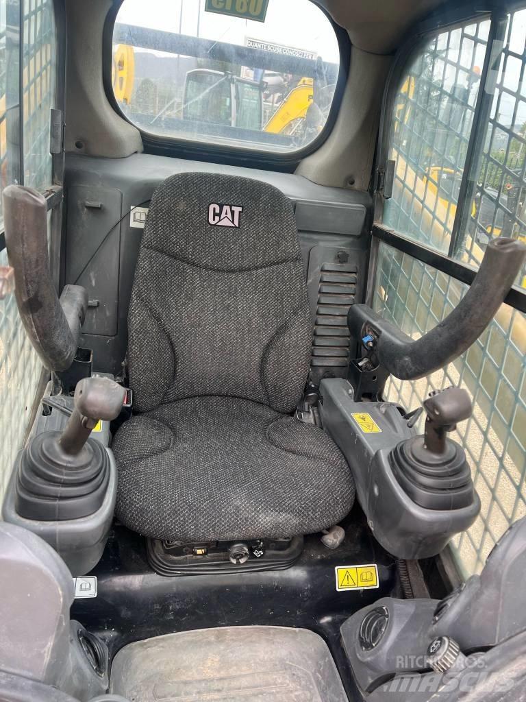 CAT 262 D Міні-навантажувачі