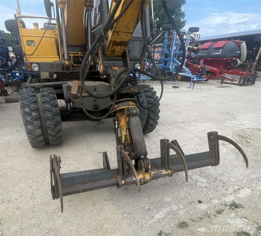 JCB 130 W Колісні екскаватори