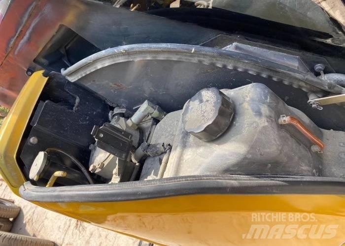 Komatsu PC30 Гусеничні екскаватори