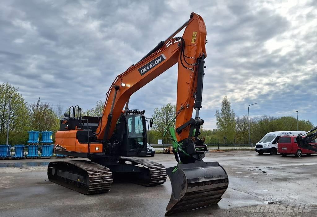 Doosan DX210LC-7 Гусеничні екскаватори