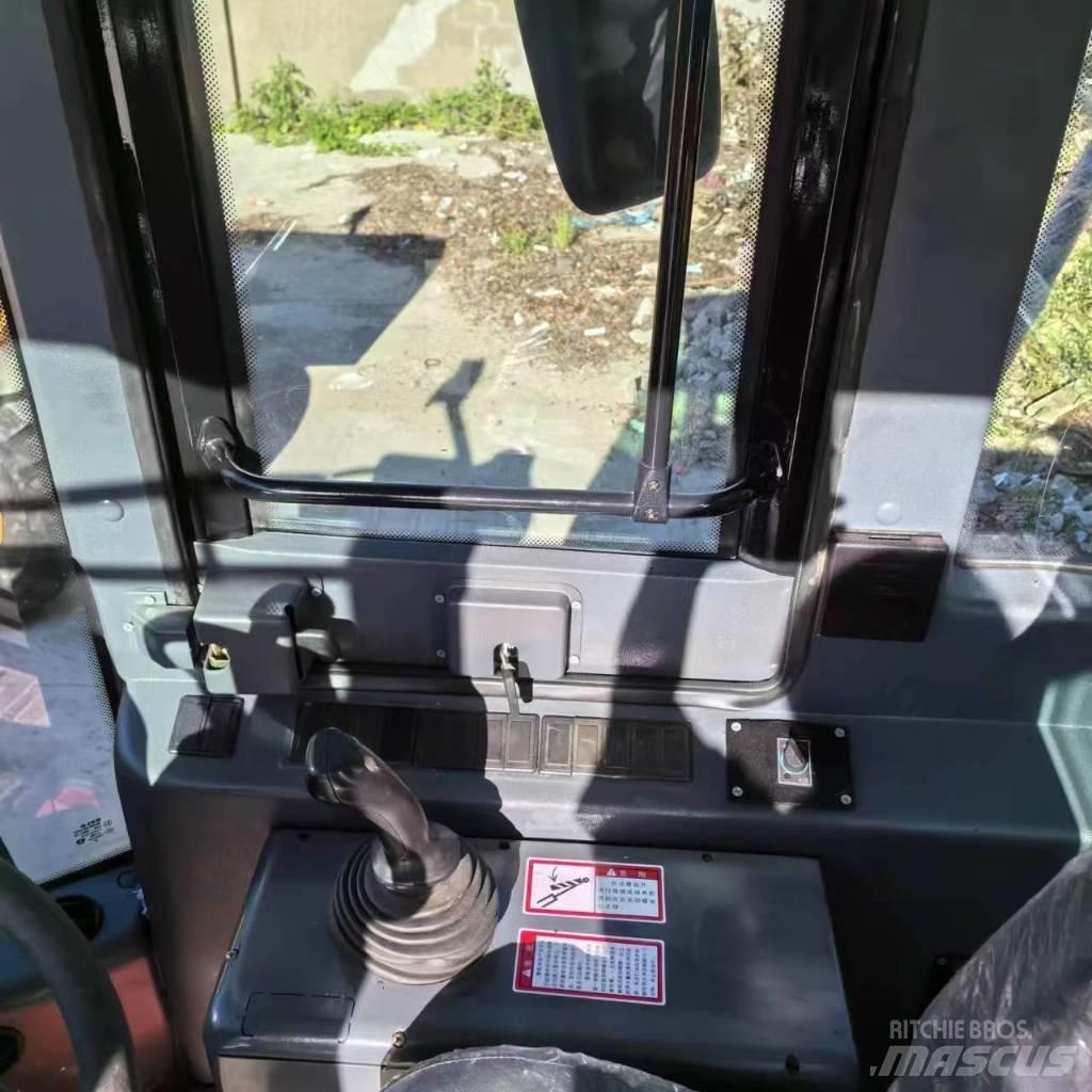 SDLG LG 958 L Фронтальні навантажувачі