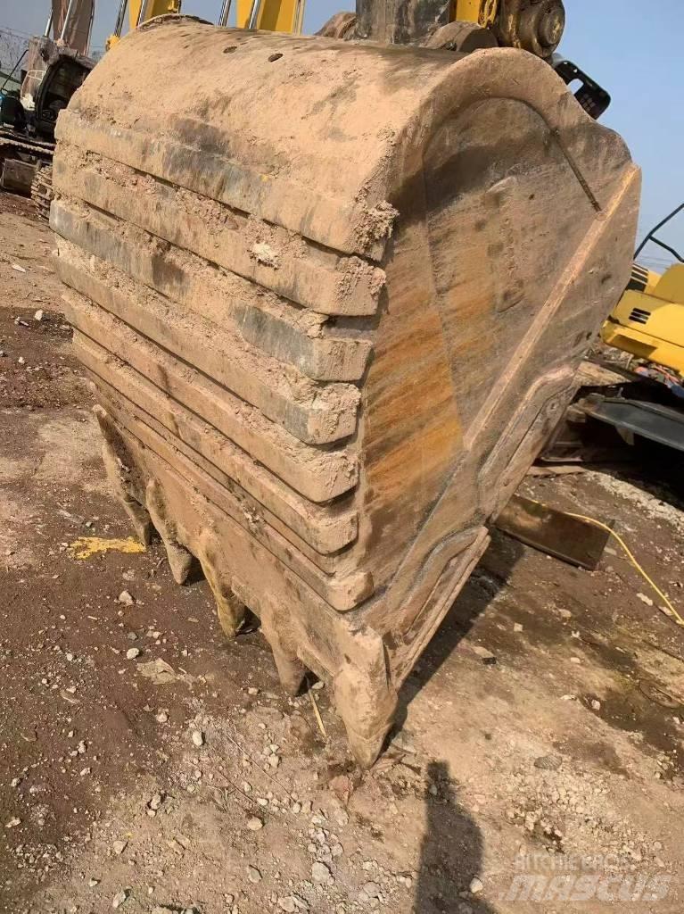 Komatsu PC 450-8 Гусеничні екскаватори