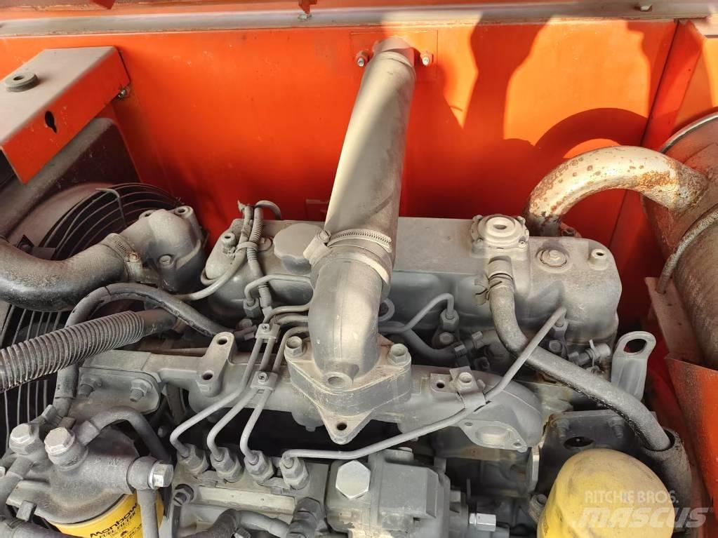 Hitachi ZX 80 Середні екскаватори 7т. - 12т.