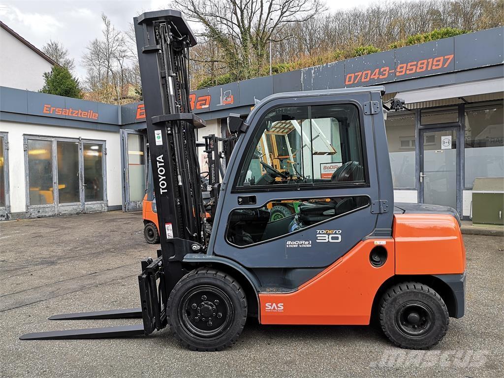 Toyota 02-8FDF30 Дизельні навантажувачі