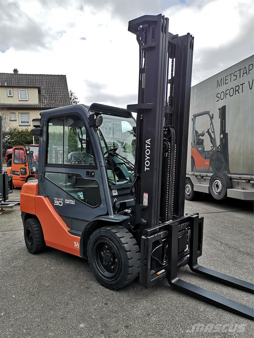 Toyota 02-8FDF30 Дизельні навантажувачі