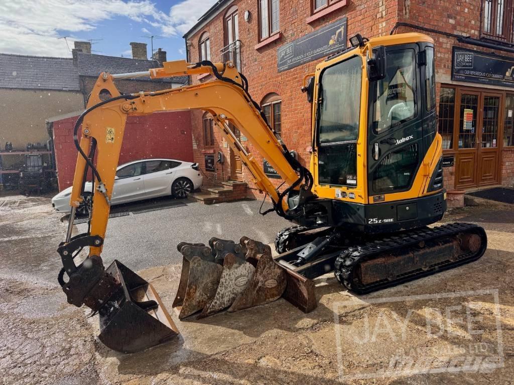 Hyundai R25Z-9 AK Міні-екскаватори < 7т