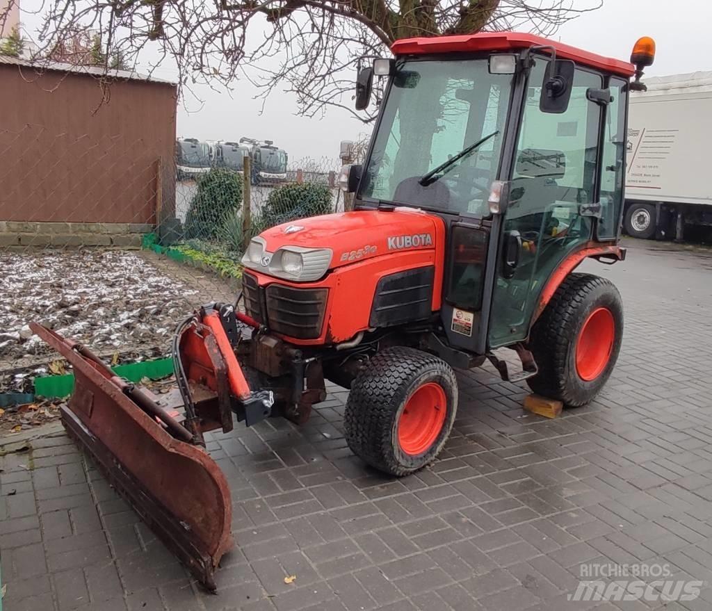 Kubota B2530 Трактори