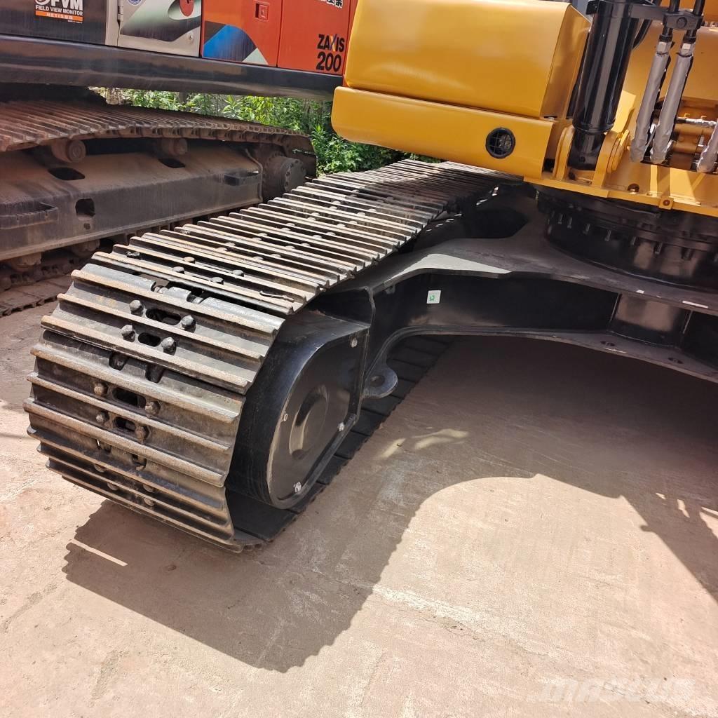 CAT 320 Гусеничні екскаватори