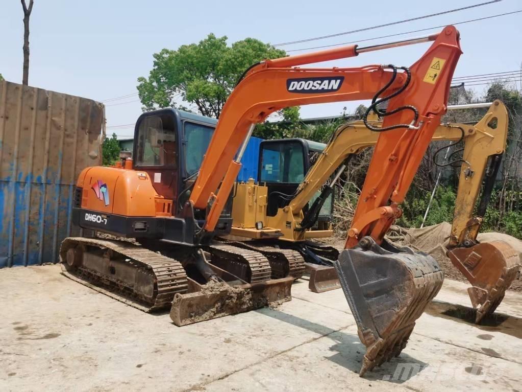 Doosan DH 60-7 Міні-екскаватори < 7т