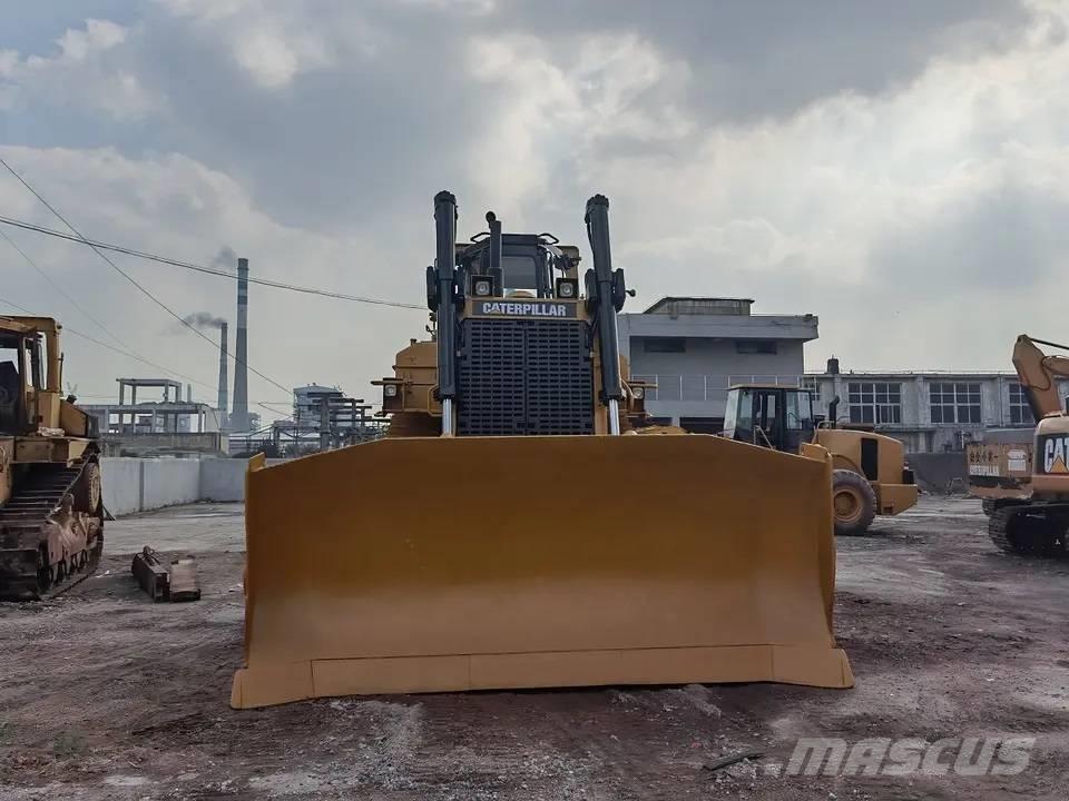 CAT D9N Гусеничні бульдозери