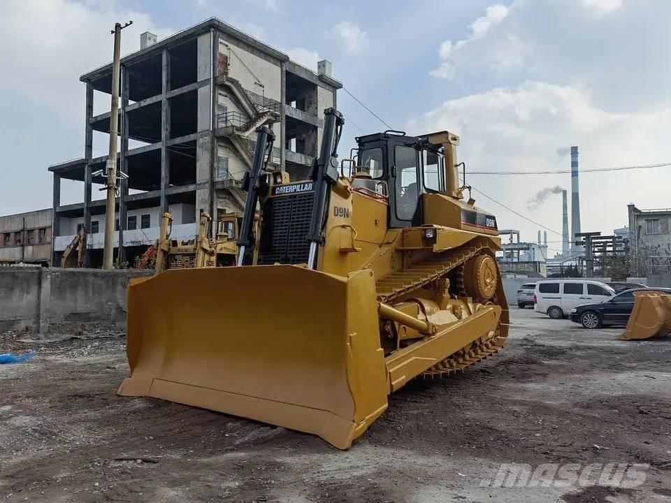 CAT D9N Гусеничні бульдозери