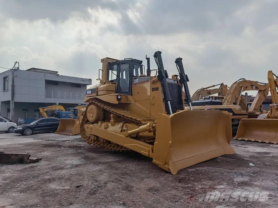 CAT D9N Гусеничні бульдозери