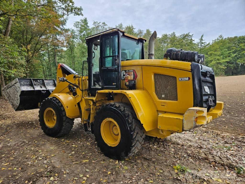 CAT 930 M Фронтальні навантажувачі