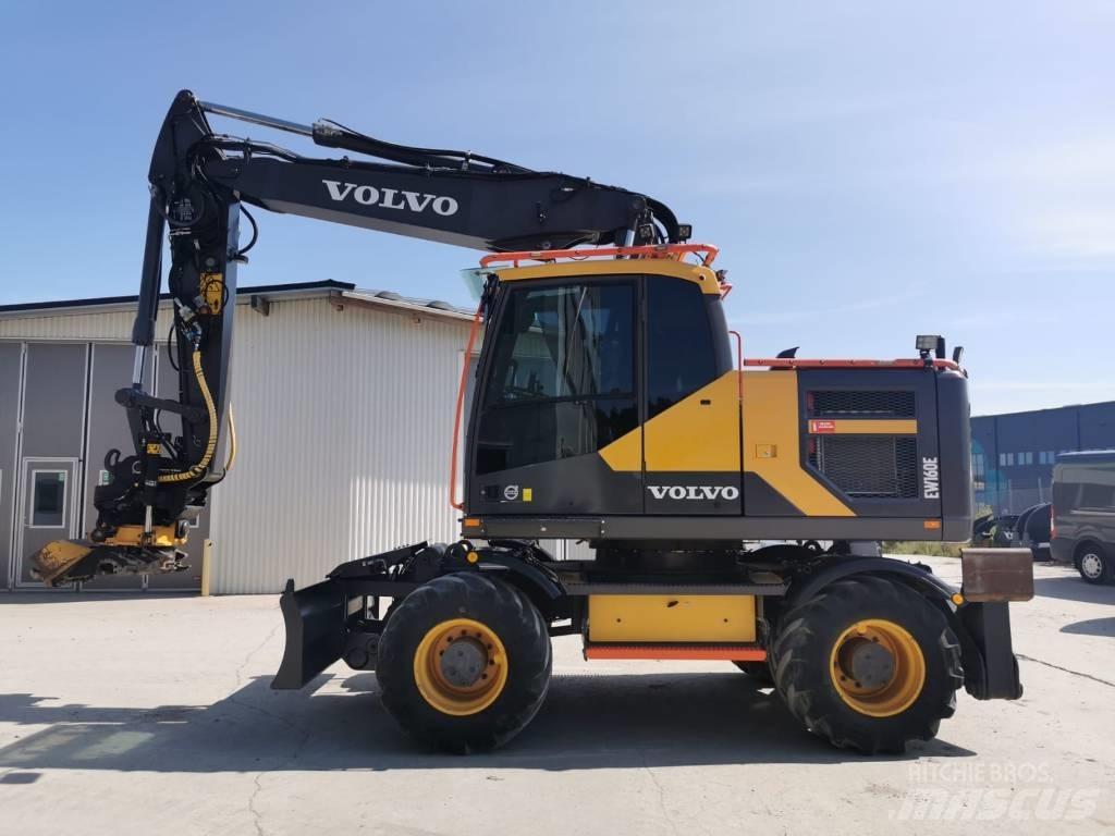 Volvo EW160E Колісні екскаватори